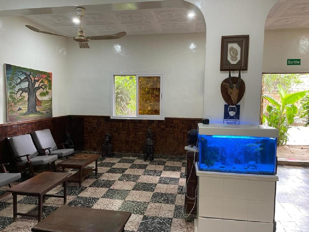 Hotel Ndaary Khassoum Sarl Ziguinchor Exteriör bild