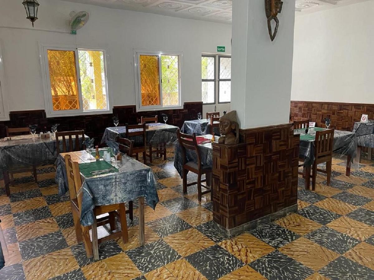 Hotel Ndaary Khassoum Sarl Ziguinchor Exteriör bild