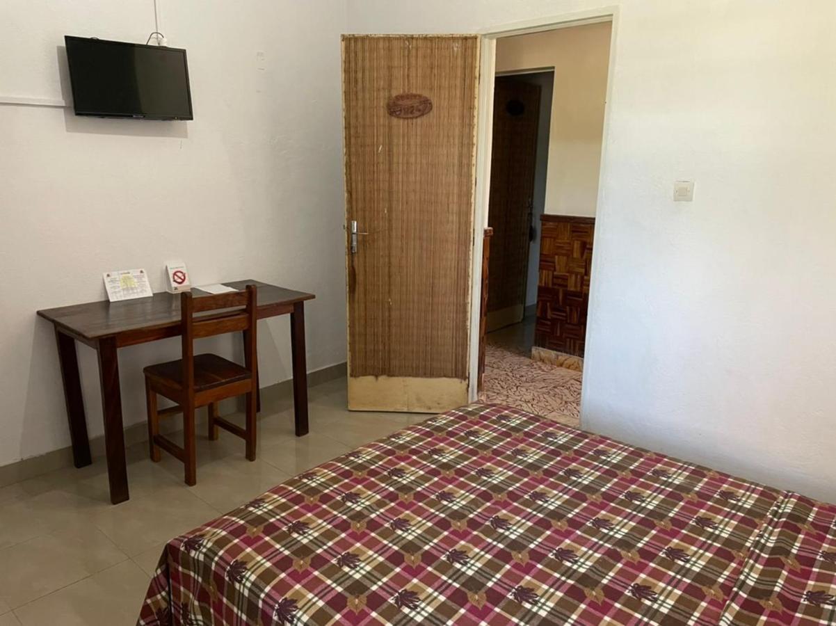 Hotel Ndaary Khassoum Sarl Ziguinchor Exteriör bild