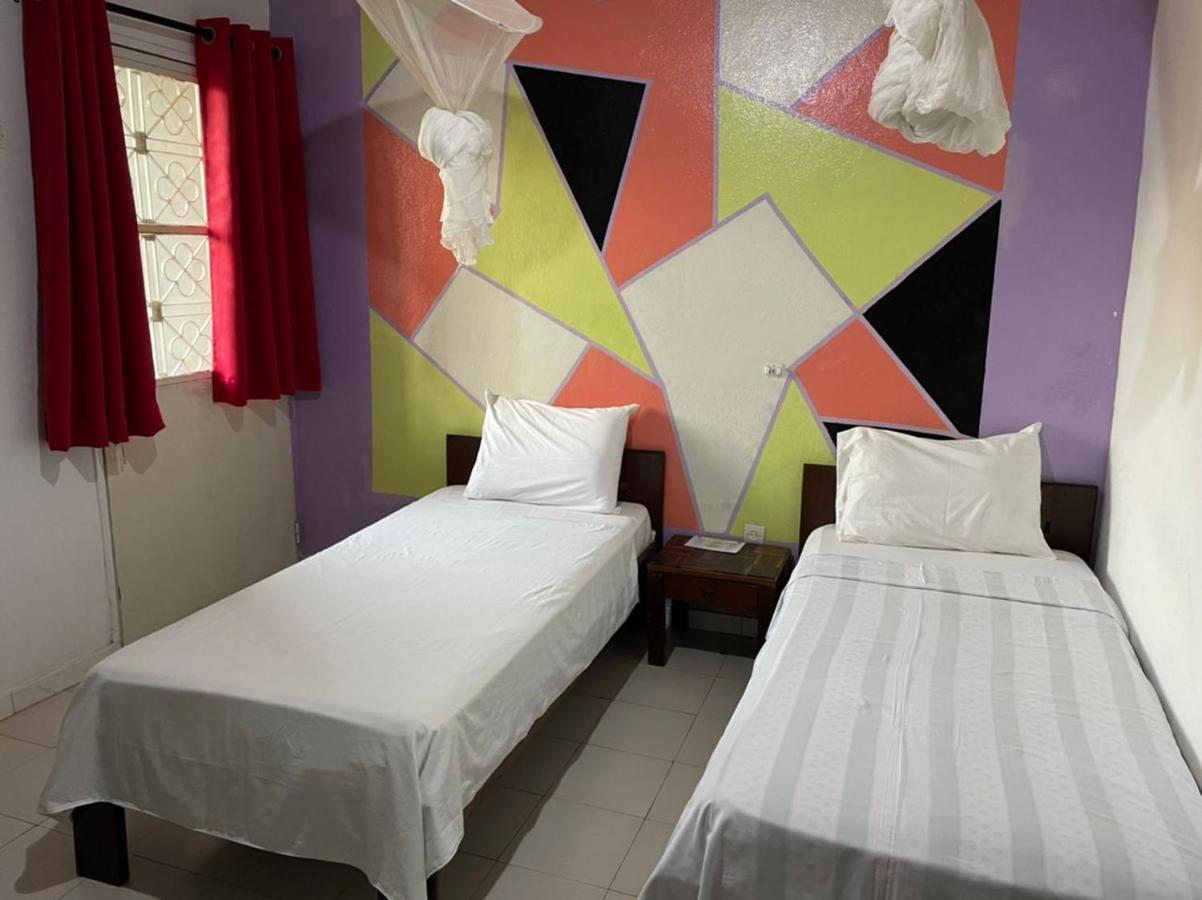 Hotel Ndaary Khassoum Sarl Ziguinchor Exteriör bild