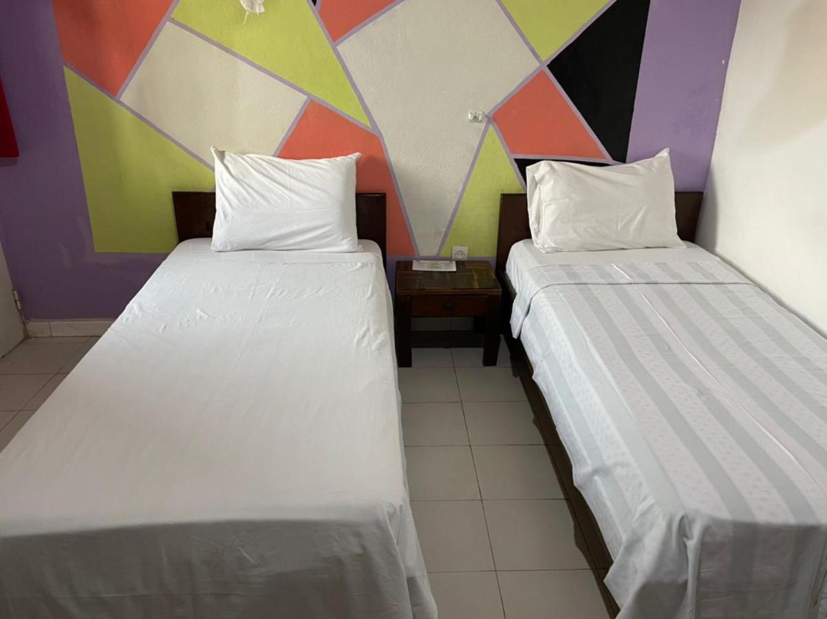 Hotel Ndaary Khassoum Sarl Ziguinchor Exteriör bild